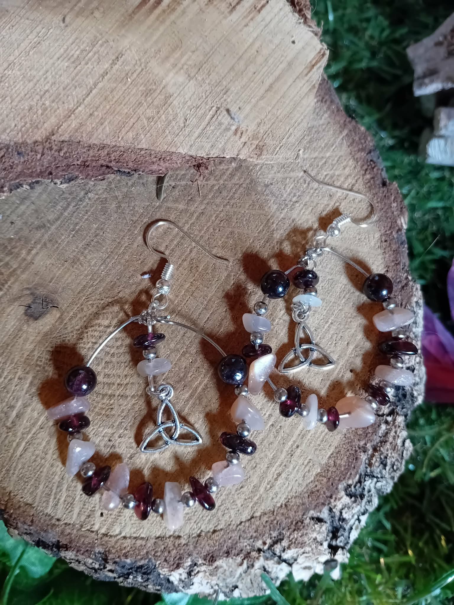 Boucles d’oreilles viking Création Magic Gaïa pierre de soleil