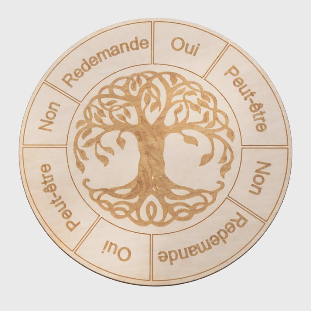 Plateau de radiesthésie rond en bois, gravure Arbre de Vie, réponses Oui / Non / Peut-être / Redemande, sur fond blanc.