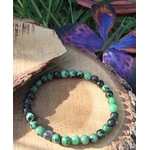 Bracelet rubis zoïsite 6 mm sur rondin de bois avec fleurs violettes, perles naturelles vertes et rouges pour élan vital, intuition claire et équilibre intérieur