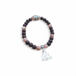 Bracelet viking sur fond clair, pierre de soleil et grenat 6 mm avec perle runes et pendentif triquetra, volonté ferme et assurance intérieure