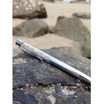 Stylo Labradorite avec pierre polie aux nuances bleu acier, accessoire d’écriture associé à inspiration et bouclier intérieur.