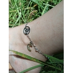 Chaîne de cheville triquetra lune en acier inoxydable, avec perles 4 mm de labradorite et aqua aura, création Magic Gaïa.