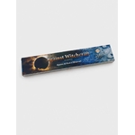 Encens Flute Against Witchcraft détouré sur fond blanc, boîte 15 g pour rituel de protection et purification.