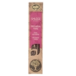 Boîte d’encens Smudge Sticks « Descarga Total » — packshot sur fond blanc, marque AUM — encens organique pour rituel de purification / décharge totale.