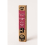 Boîte d’encens « Smudge Sticks – Descarga Total / Total Discharge / Décharge Totale » (marque Aum) — packshot sur fond clair, packaging rose/beige, encens pour rituel de purification.