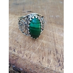 Bague artisanale en argent 925 filigrané, cabochon malachite verte – symboles de protection, équilibre émotionnel et transformation intérieure