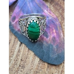 Bague en argent sterling 925 avec cabochon de malachite sur ailes de papillons support bois — harmonie du cœur et sérénité (lithothérapie)