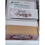 Boîte ouverte du Petit Oracle Magic Soul vue du dessus, intérieur visible avec visuel “Magic Soul”, photo détaillée du coffret.