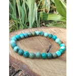 Bracelet turquoise du Tibet sur tranche de bois avec feuillage vert, perles bleu-vert 6 mm, sérénité intérieure et assurance