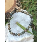 Bracelet jaspe feuilles dargent 6 mm sur amas de quartz avec brin dherbe,,perles vert kaki, beige sable, brun fumé et olive grisé clarté mentale, ancrage doux et assurance