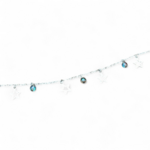 Chaîne de cheville en acier inoxydable avec perles Aqua Aura bleu irisé, photo sur fond blanc, pour une touche de fraîcheur et clarté.
