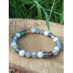 Bracelet Énergie lunaire 6 mm sur tranche de bois, perles bleu nuit, blanc et bleu glacier, création Magic Gaïa pour apaisement et intuition