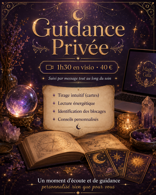 Visuel Guidance Privée avec grimoire ouvert, cartes de tarot, boule de cristal, bougie, améthystes et ambiance ésotérique violette et dorée.