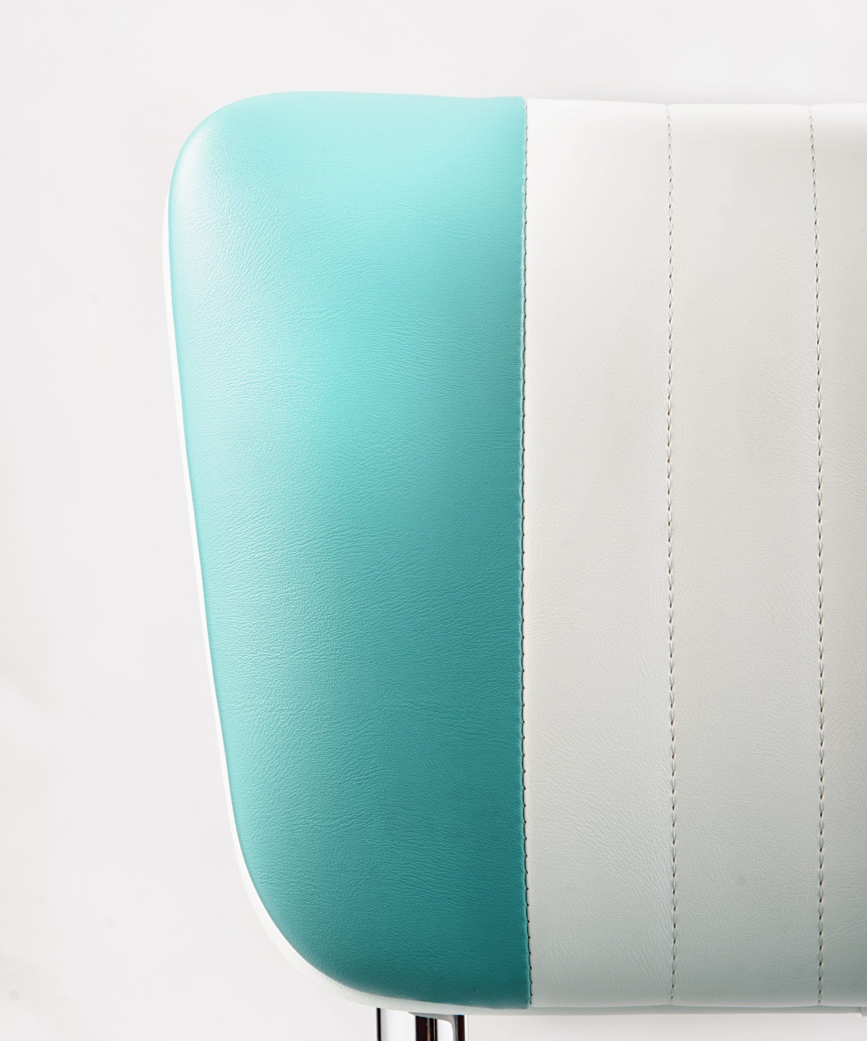 dossier de tabouret de table de cuisine rétro