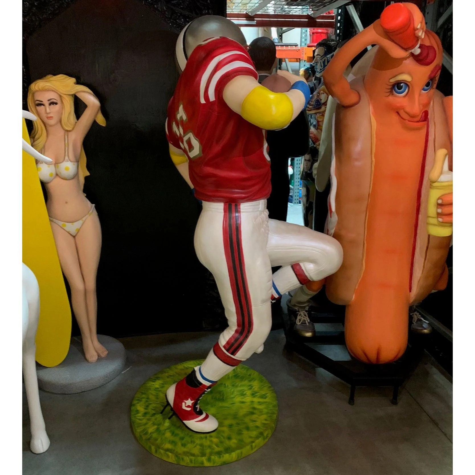 statue américaine en résine dun joueur de football