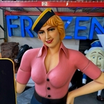 statue pin-up roller