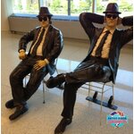 statues en résine blues brothers assis et relax