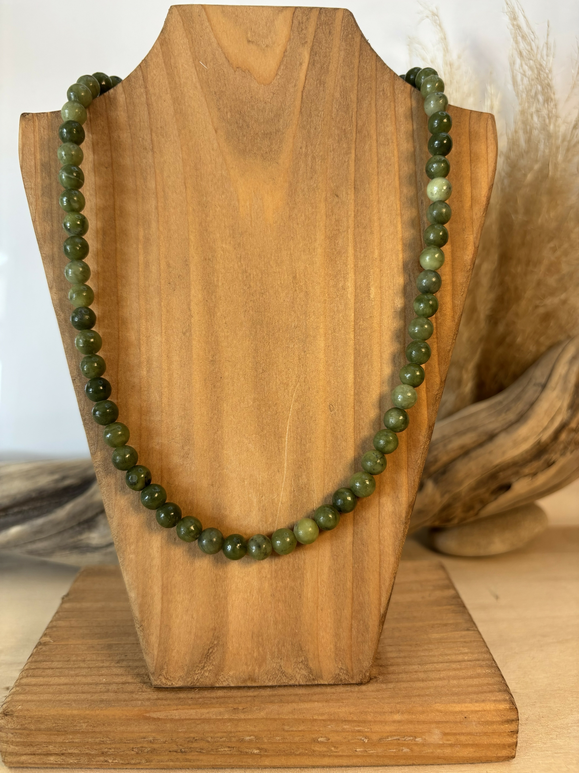 jade thai fonce