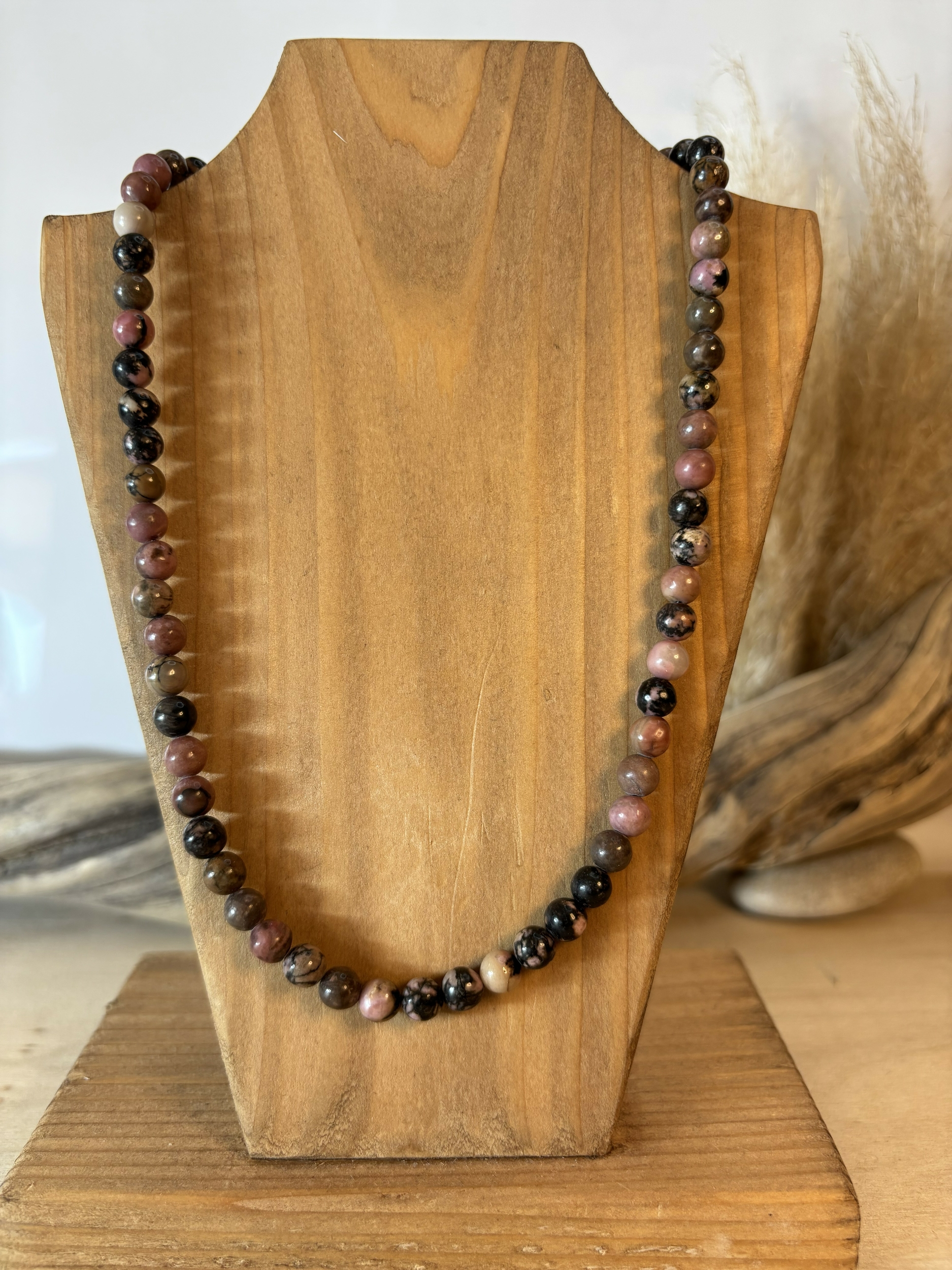 rhodonite black