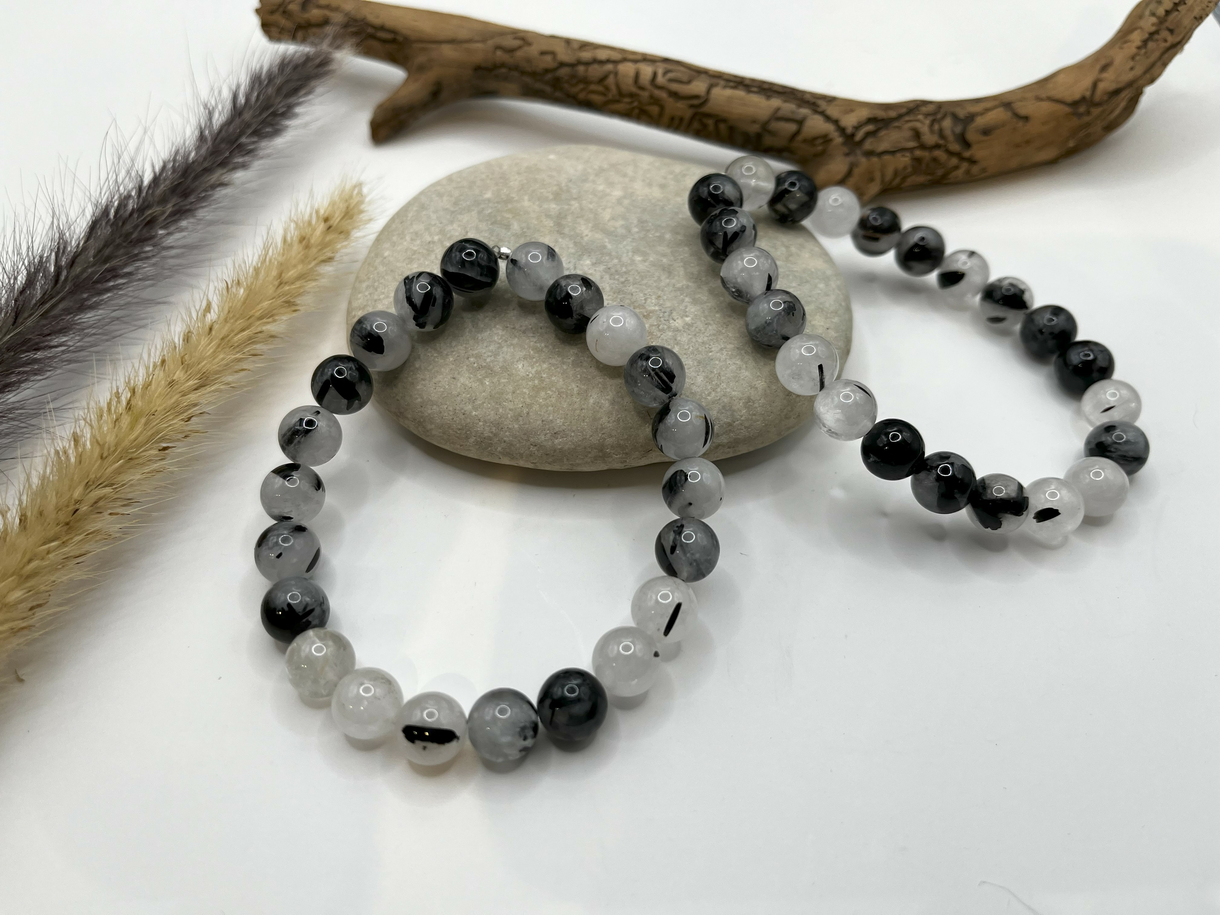 Quartz Rutile Black
