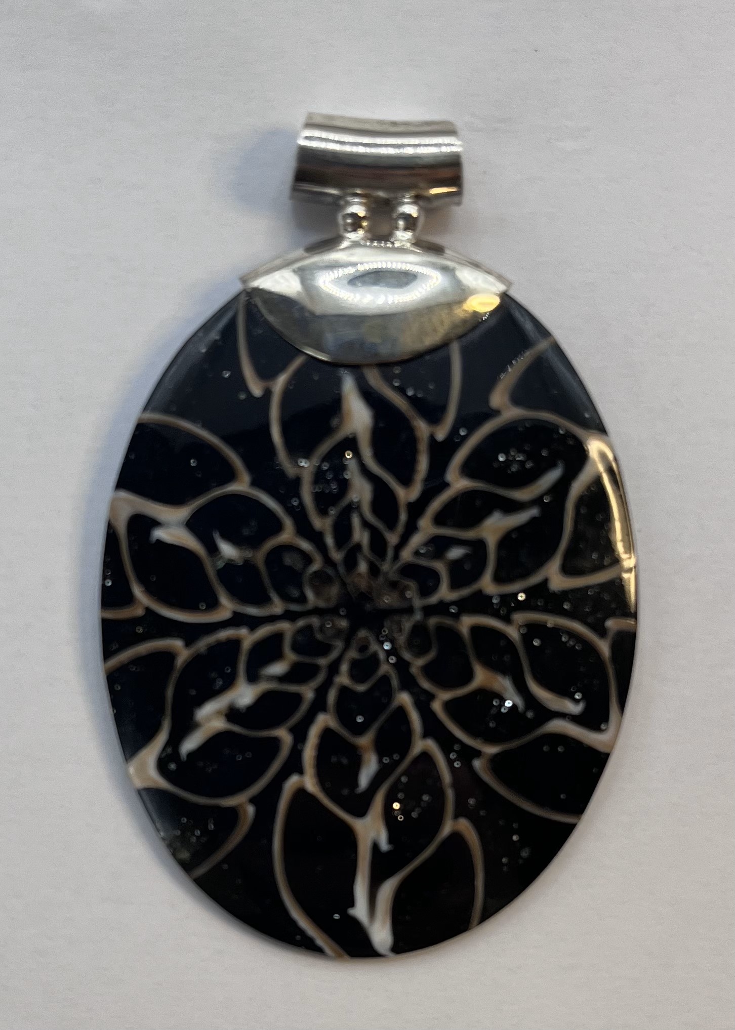 Pendentif 16