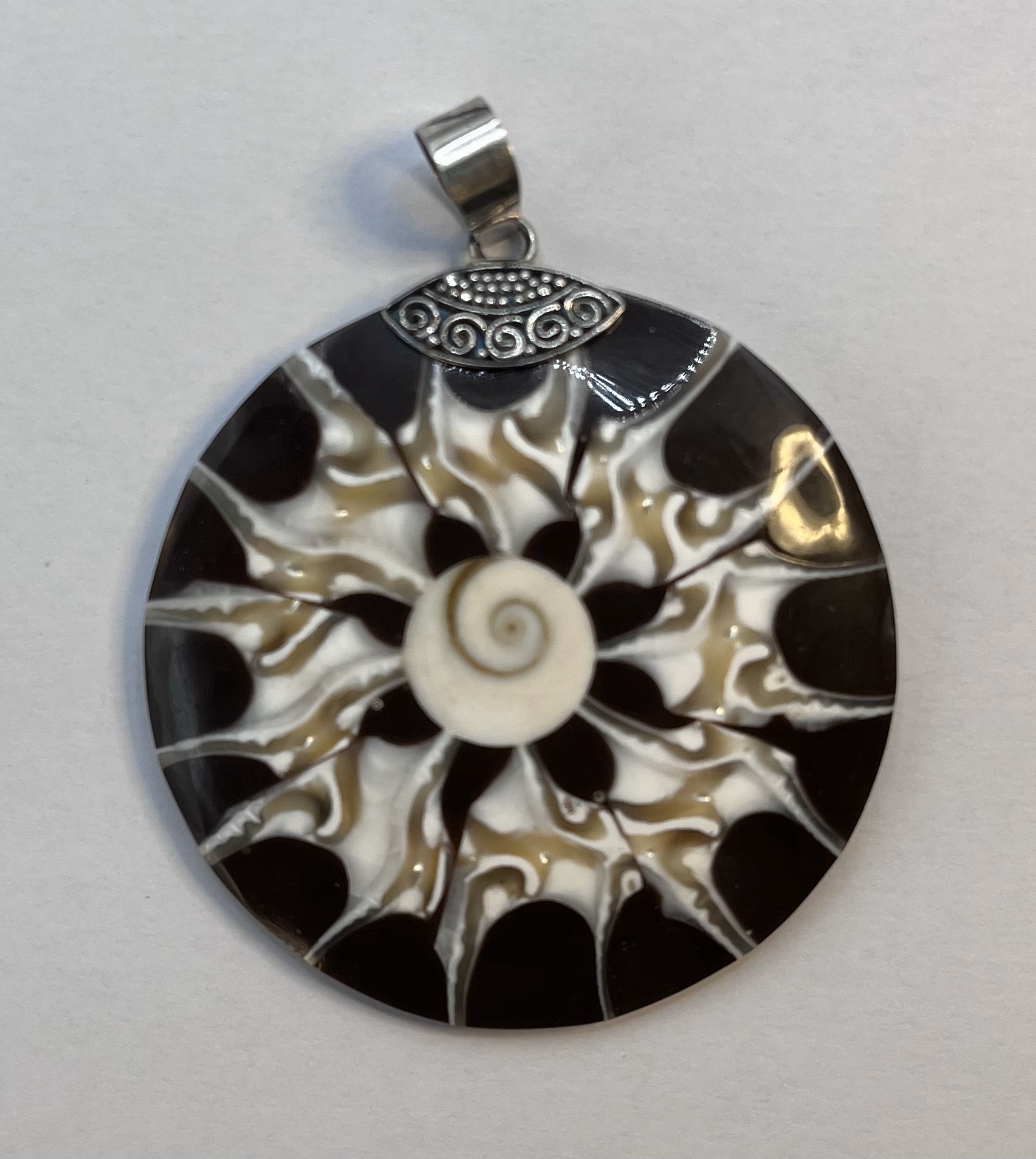 Pendentif 13