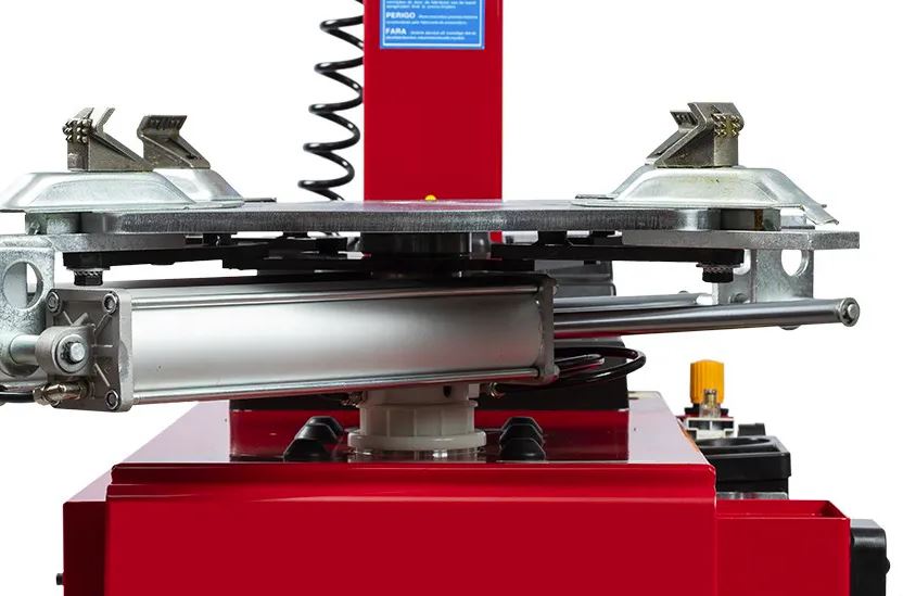 plateau-machine-demonte-pneu-automatique