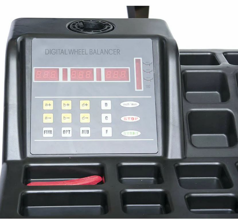 ecran-equilibreuse-de-roue-automatique