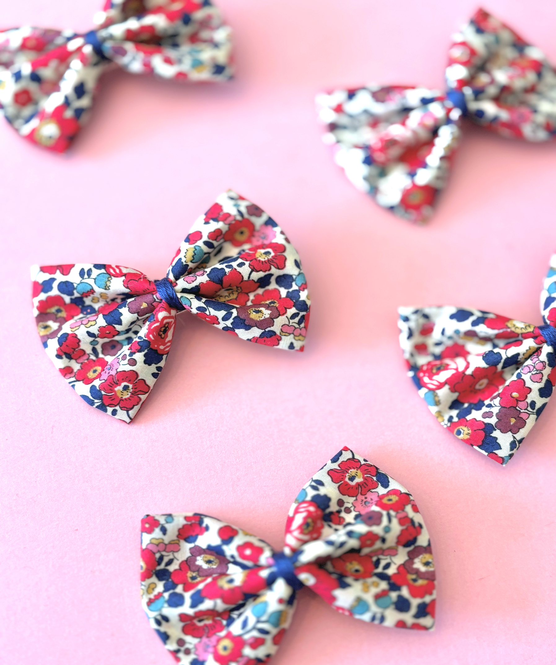 Barrette noeud multi Scarlet Begonias