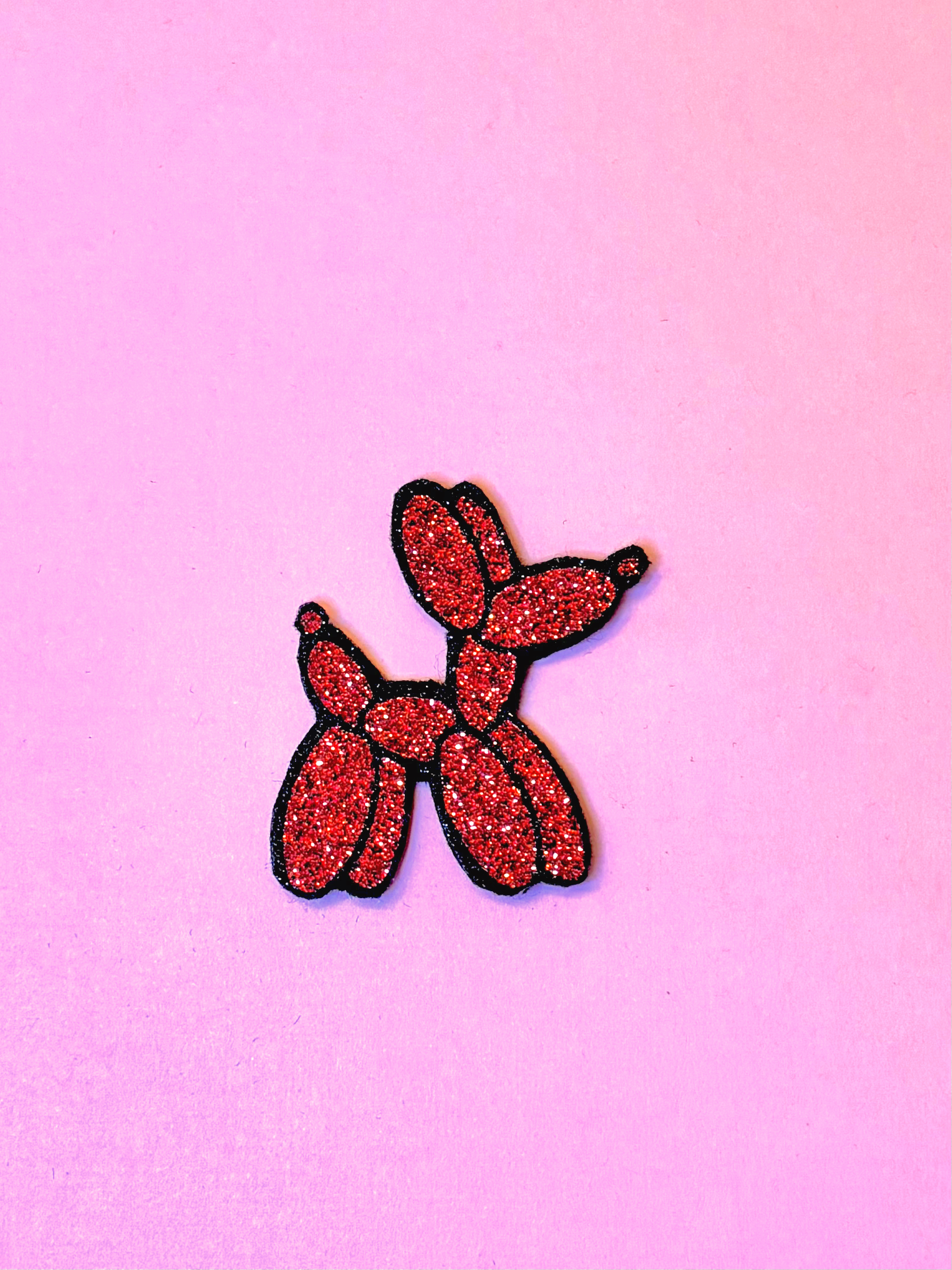 Broche Ruby Pup