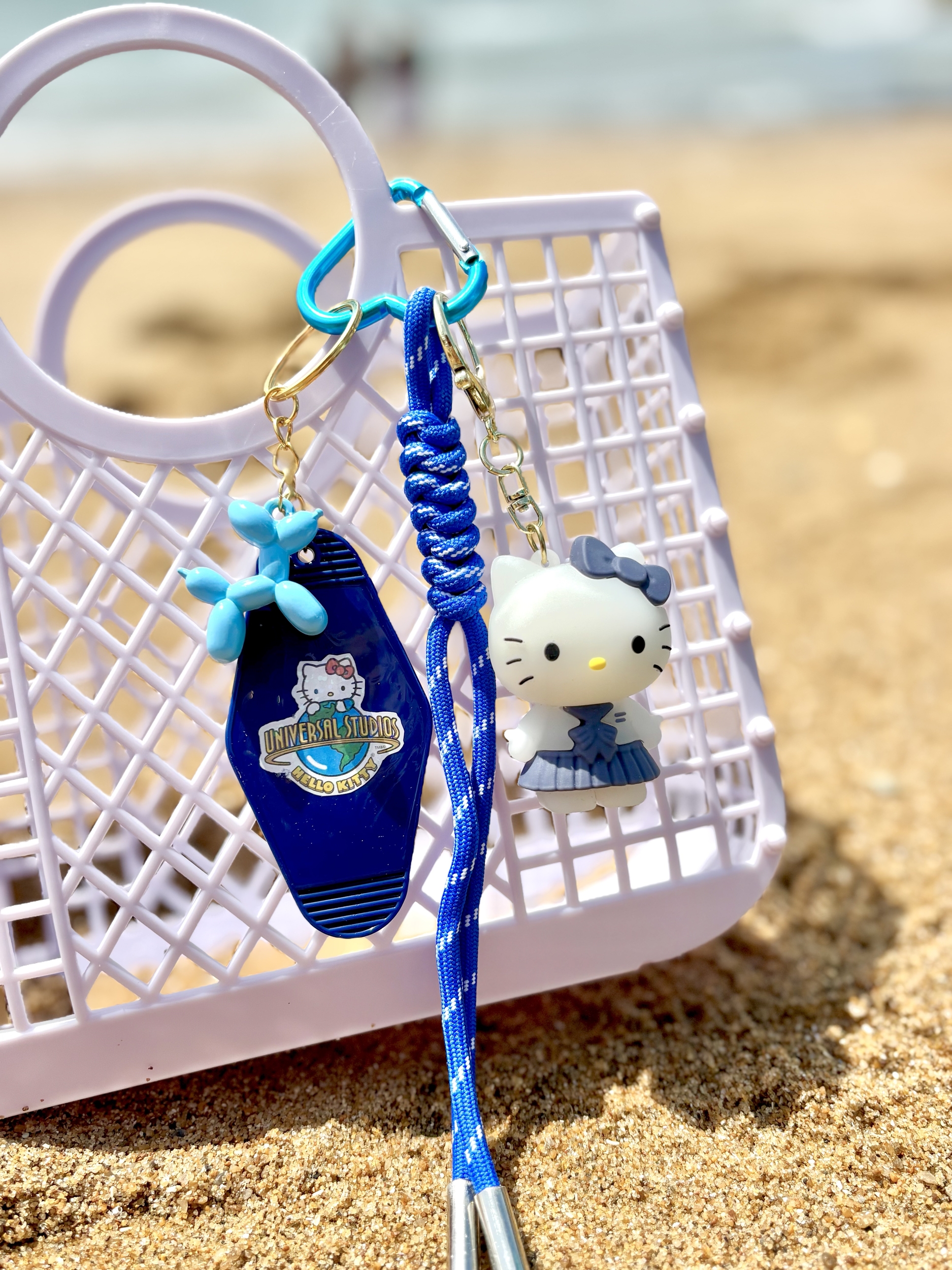 hello kitty universal 1