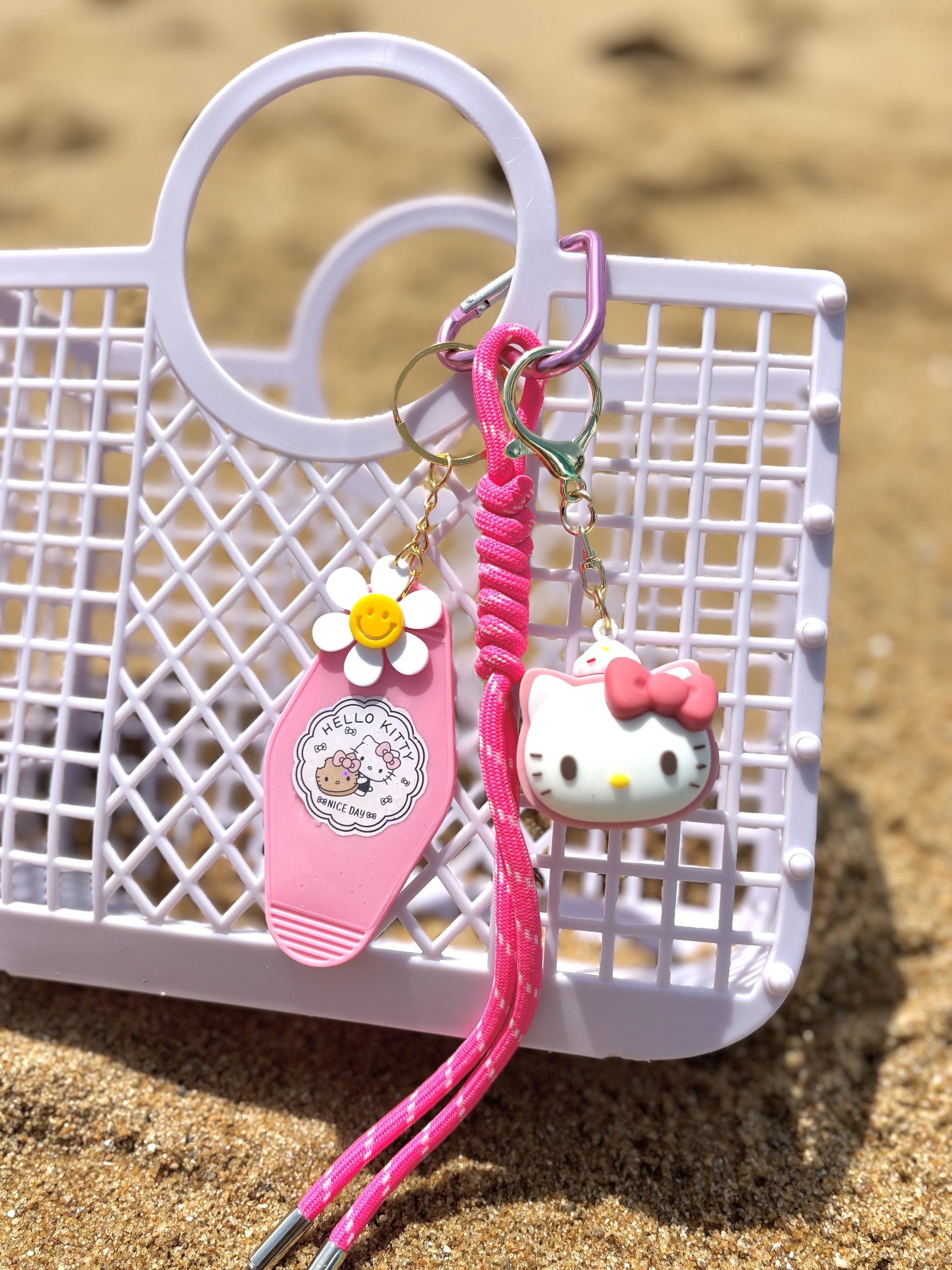 hello kitty cake 1