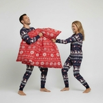 weihnachtspyjama-heilige-nacht-paar
