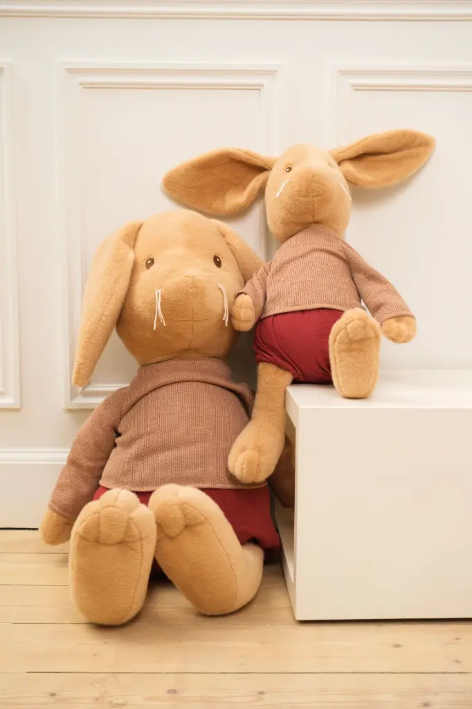 PELUCHE-lenny-lapin-40-cm-egmont-2