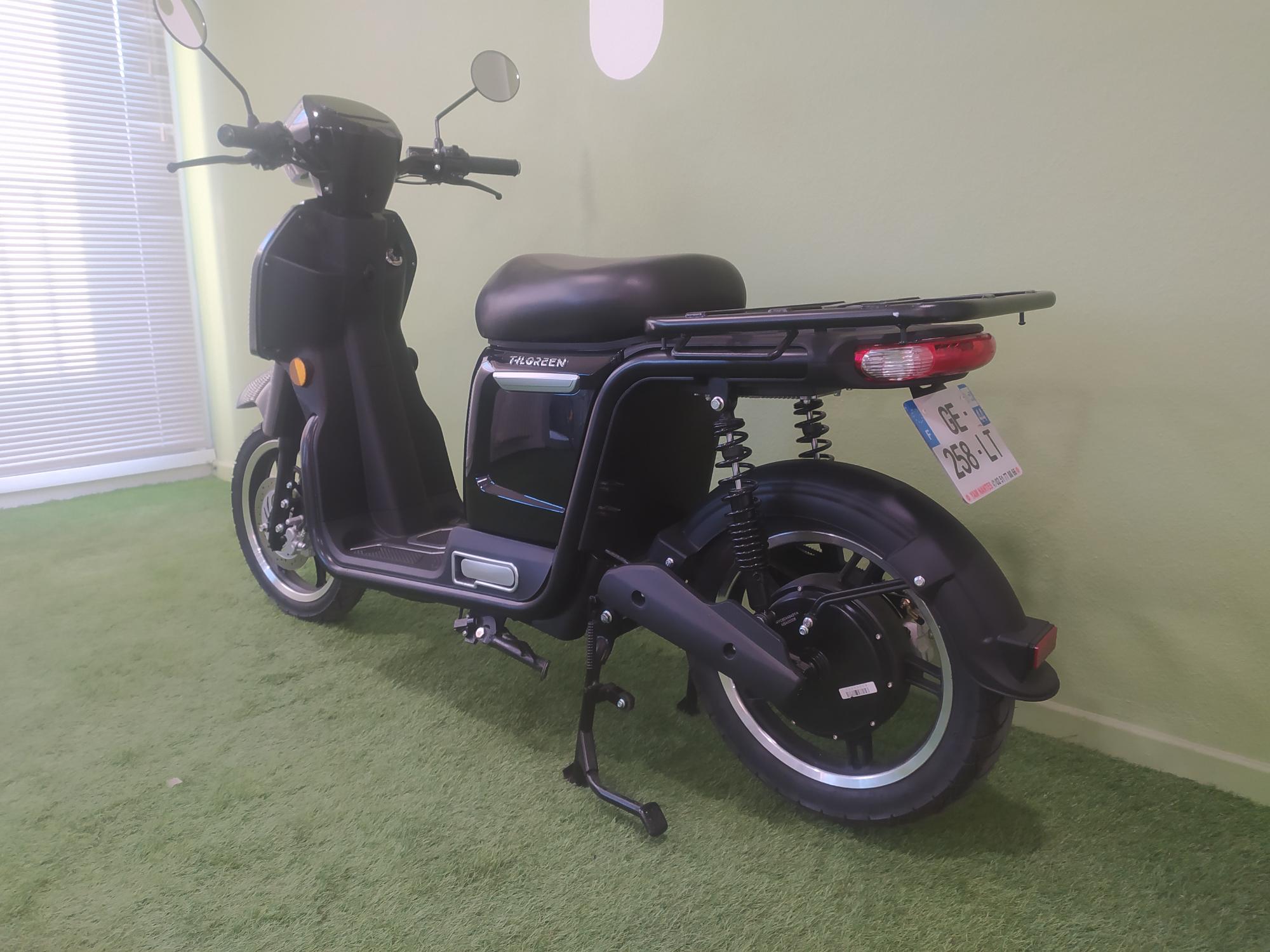 scooter électrique de livraison