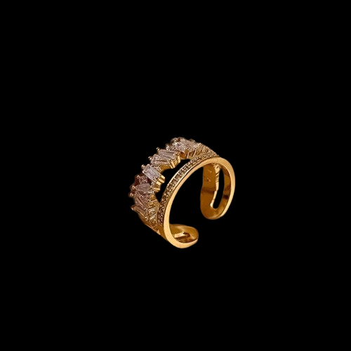 bague-de-luxe-en-zircon-dore-pour-femme_main-4__1_-removebg-preview (1)