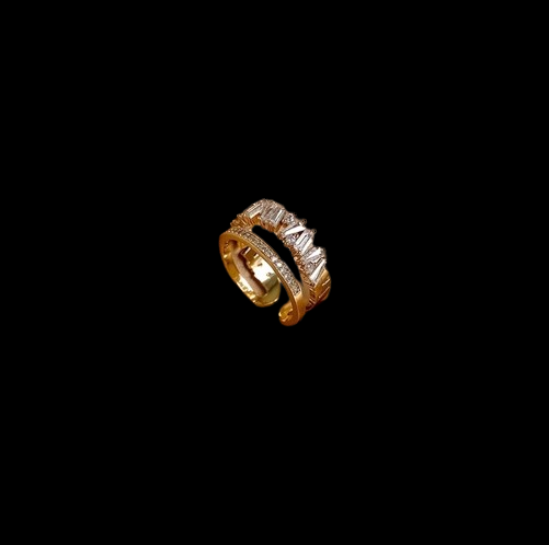 bague-de-luxe-en-zircon-dore-pour-femme_description-4-removebg-preview (1)