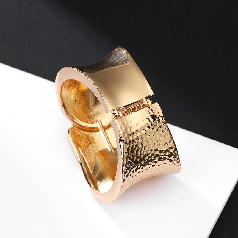 bracelet-punk-pour-femmes-design-unique_description-14