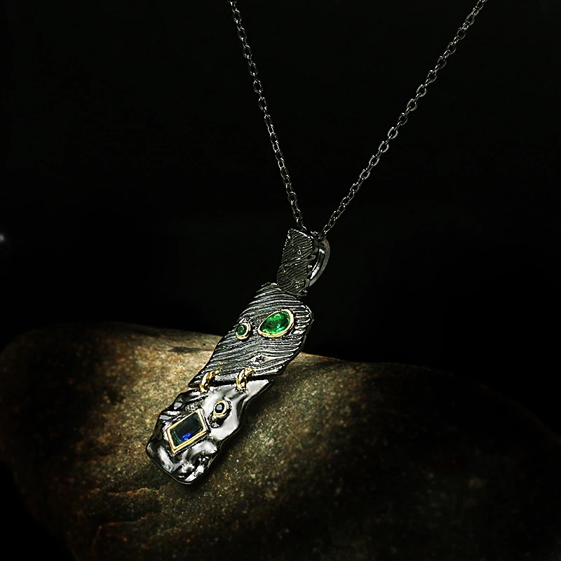 collier-avec-pendentif-en-zircon-et-cris_description-11