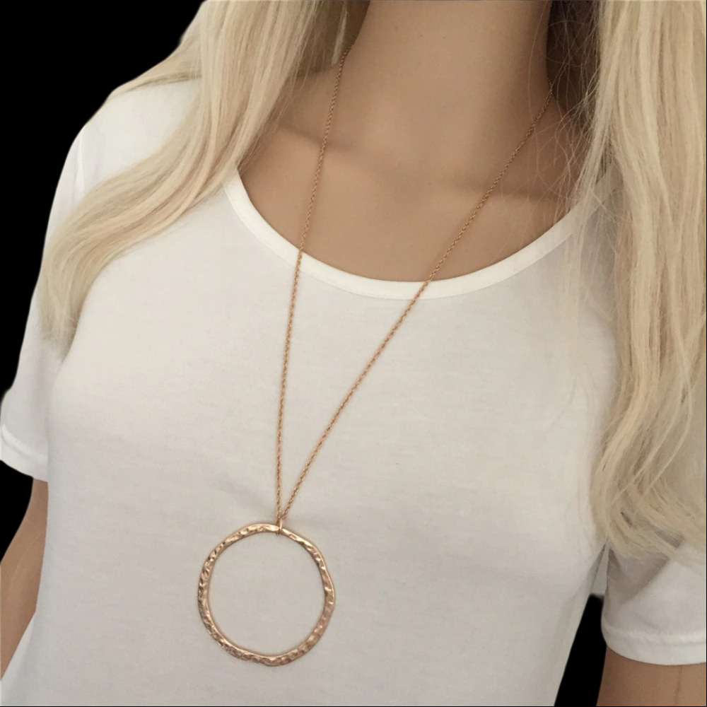 collier-long-avec-pendentif-en-grand-cer_description-24