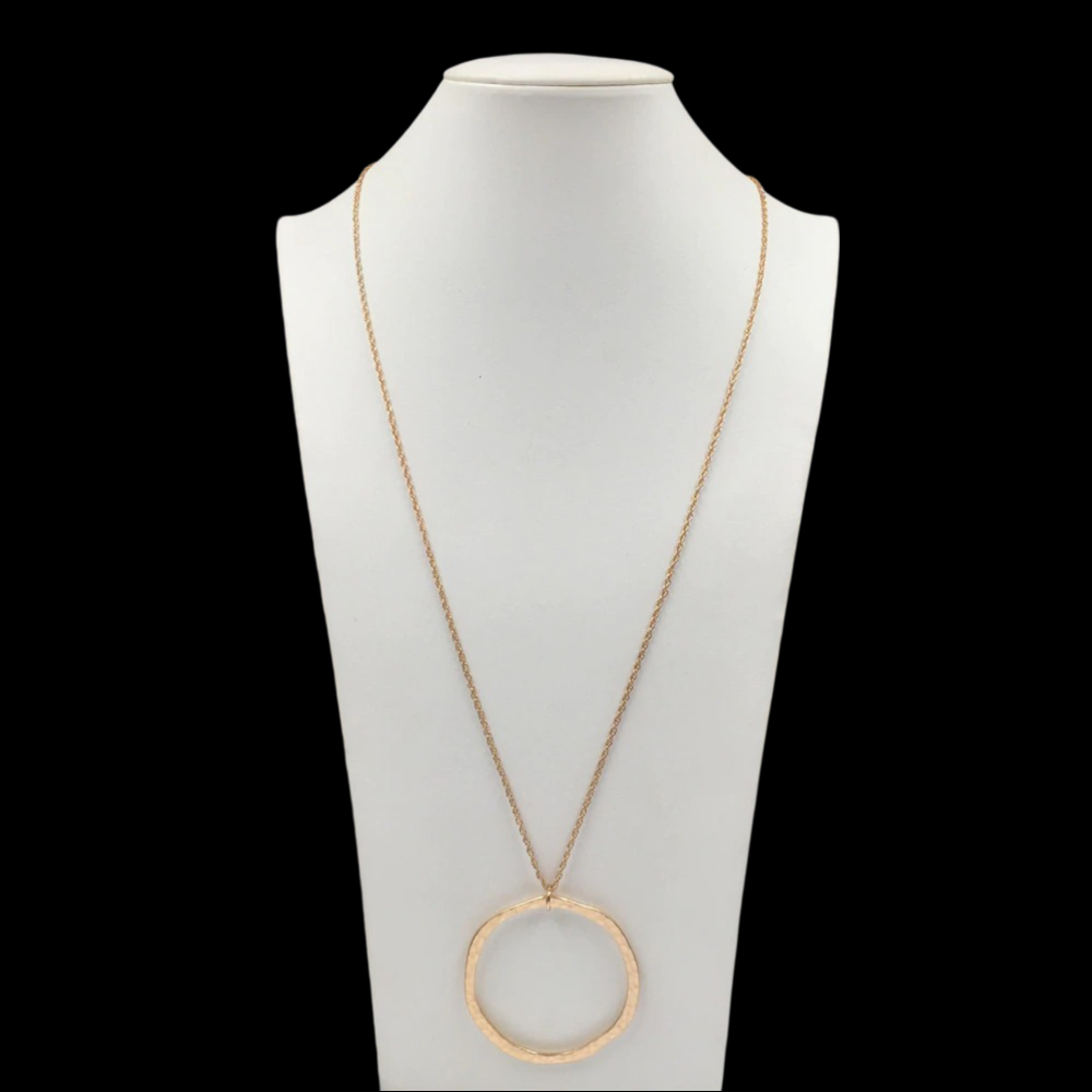 collier-long-avec-pendentif-en-grand-cer_description-19 (1)