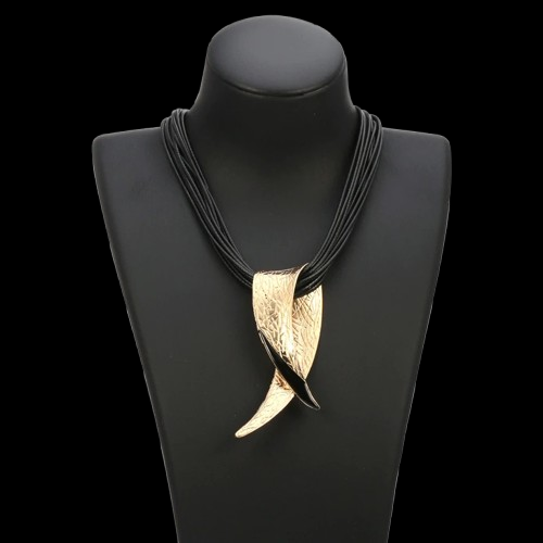 gros-pendentifs-colliers-pour-femmes-acc_description-9-removebg-preview