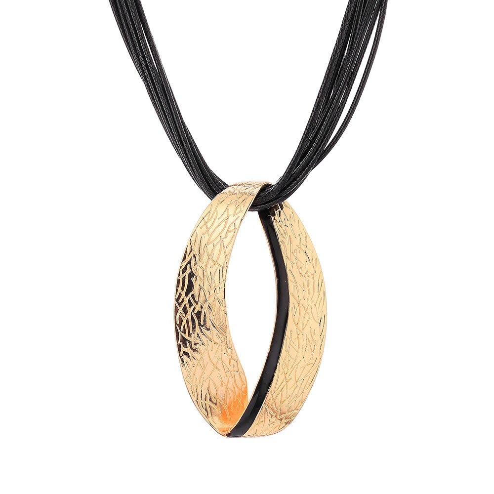 kc gold_colliers-gothiques-en-cuir-multicouches_variants-1