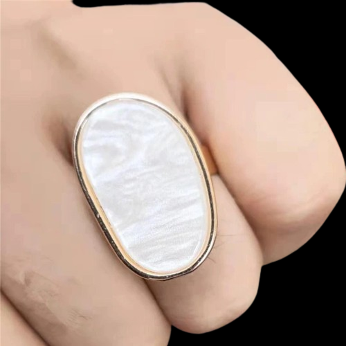bagues-tendance-en-acetate-de-resine-acr_description-11-removebg-preview (1)