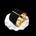 grand-bracelet-en-alliage-de-metal-dore_description-0-removebg-preview