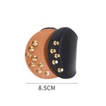 d-d-mode-femmes-punk-bracelet-large-en_main-2