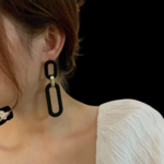 boucles-doreilles-a-aiguille-pour-femme_description-12-removebg-preview