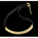 collier-en-cuir-noir-design-simple-cha_main-0-removebg-preview (1)