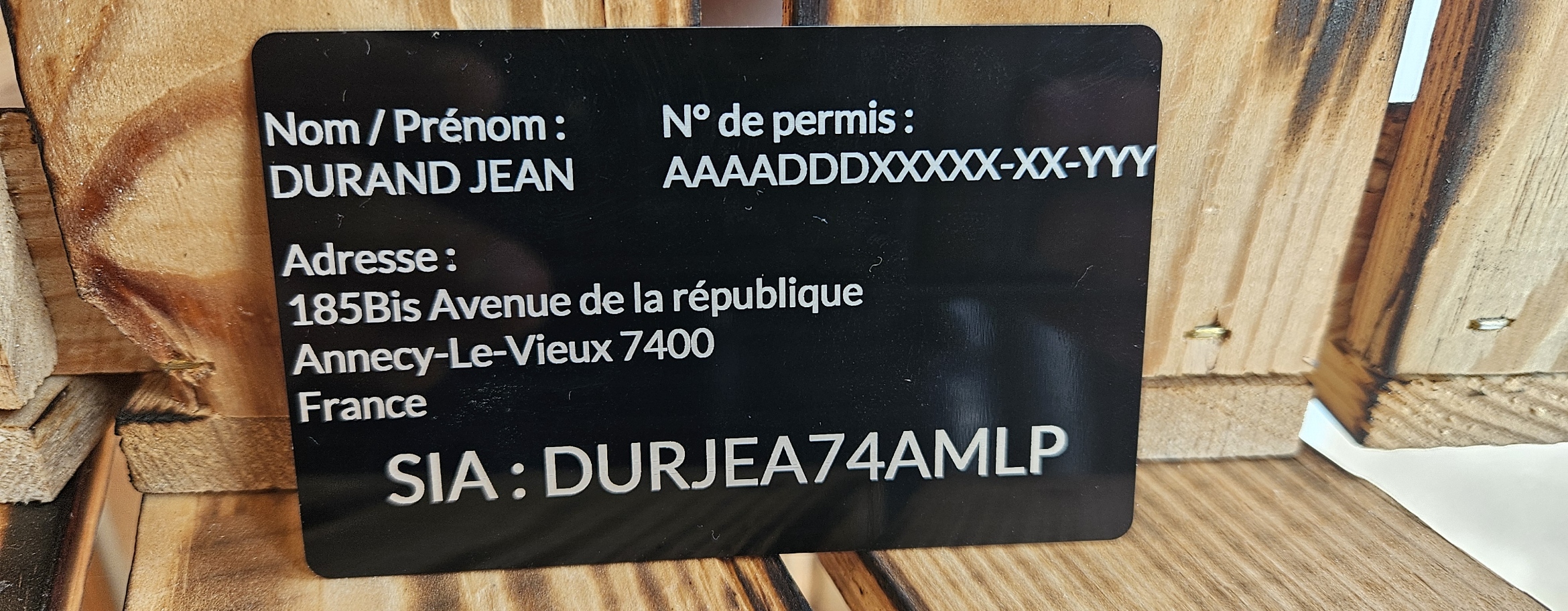 Plaque Funéraire Avec Chasseur Dans Un Sous-bois - Plaque Granit