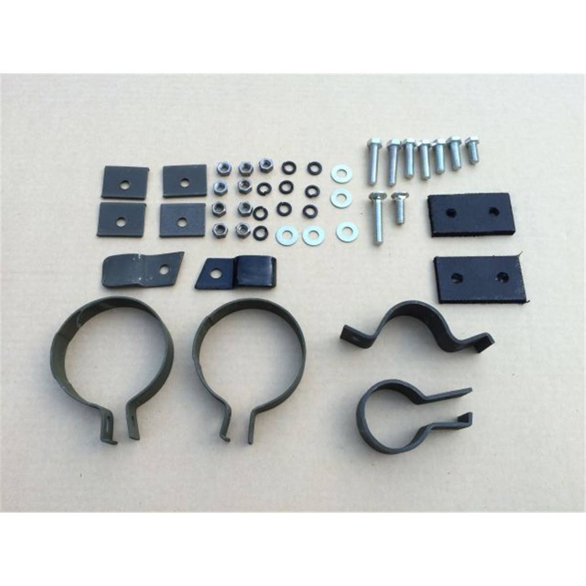 Kit fixation échappement rond
